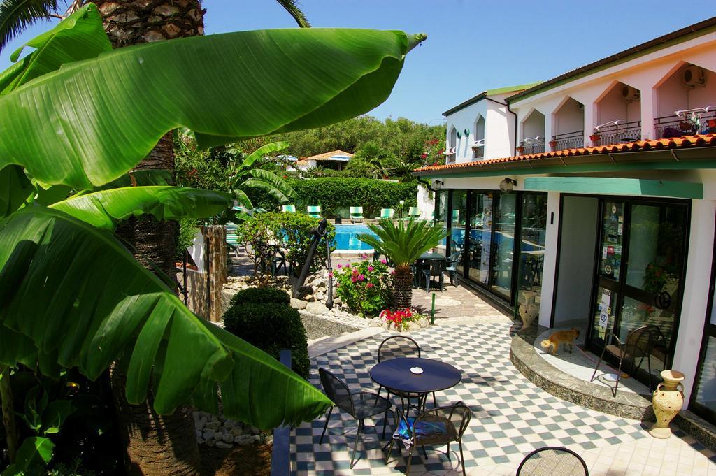 קאפו ואטיצ'אנו Hotel Marinella מראה חיצוני תמונה