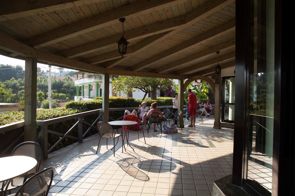 קאפו ואטיצ'אנו Hotel Marinella מראה חיצוני תמונה