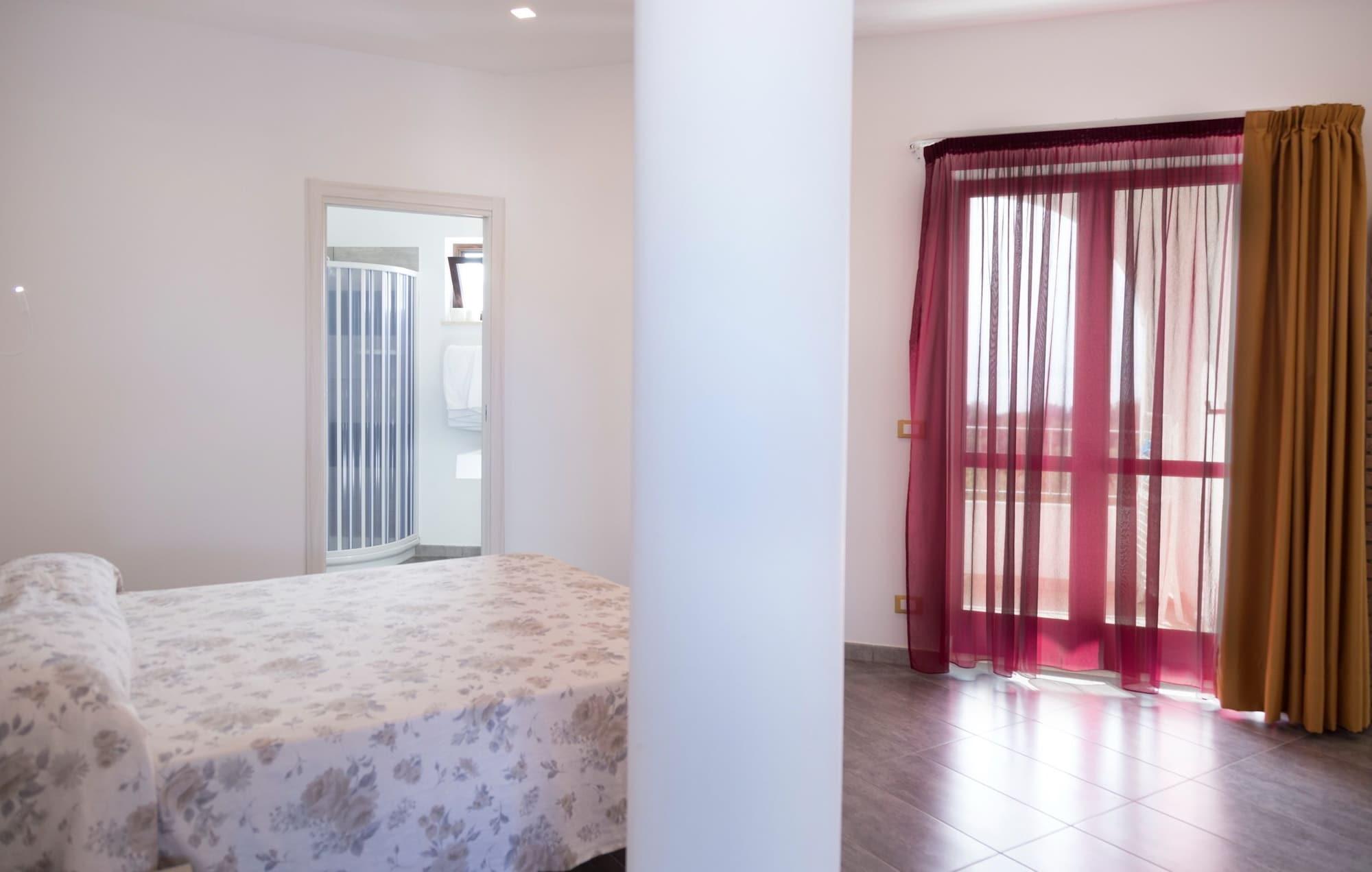 קאפו ואטיצ'אנו Hotel Marinella מראה חיצוני תמונה
