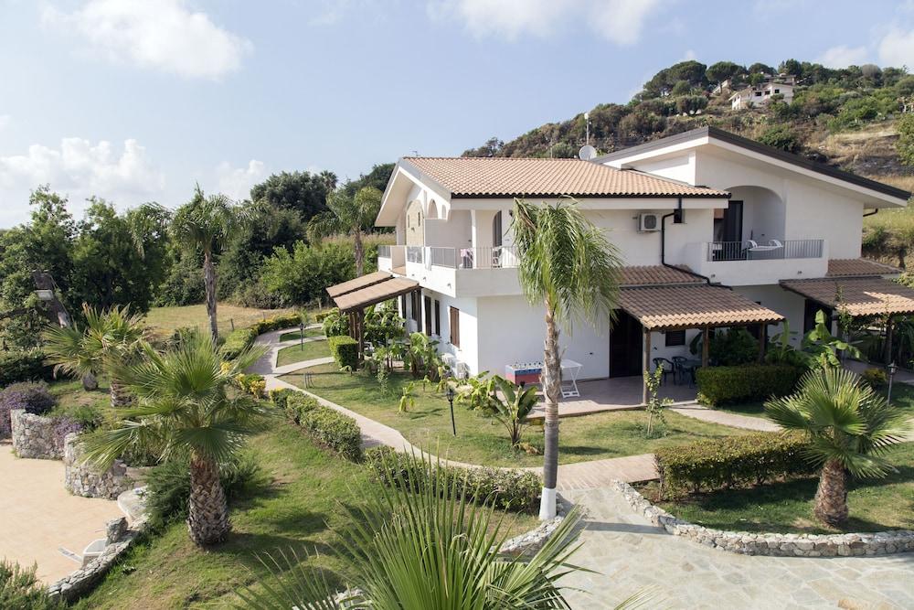 קאפו ואטיצ'אנו Hotel Marinella מראה חיצוני תמונה