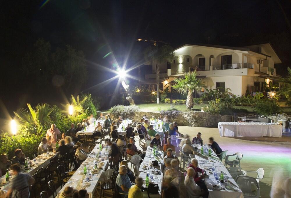 קאפו ואטיצ'אנו Hotel Marinella מראה חיצוני תמונה