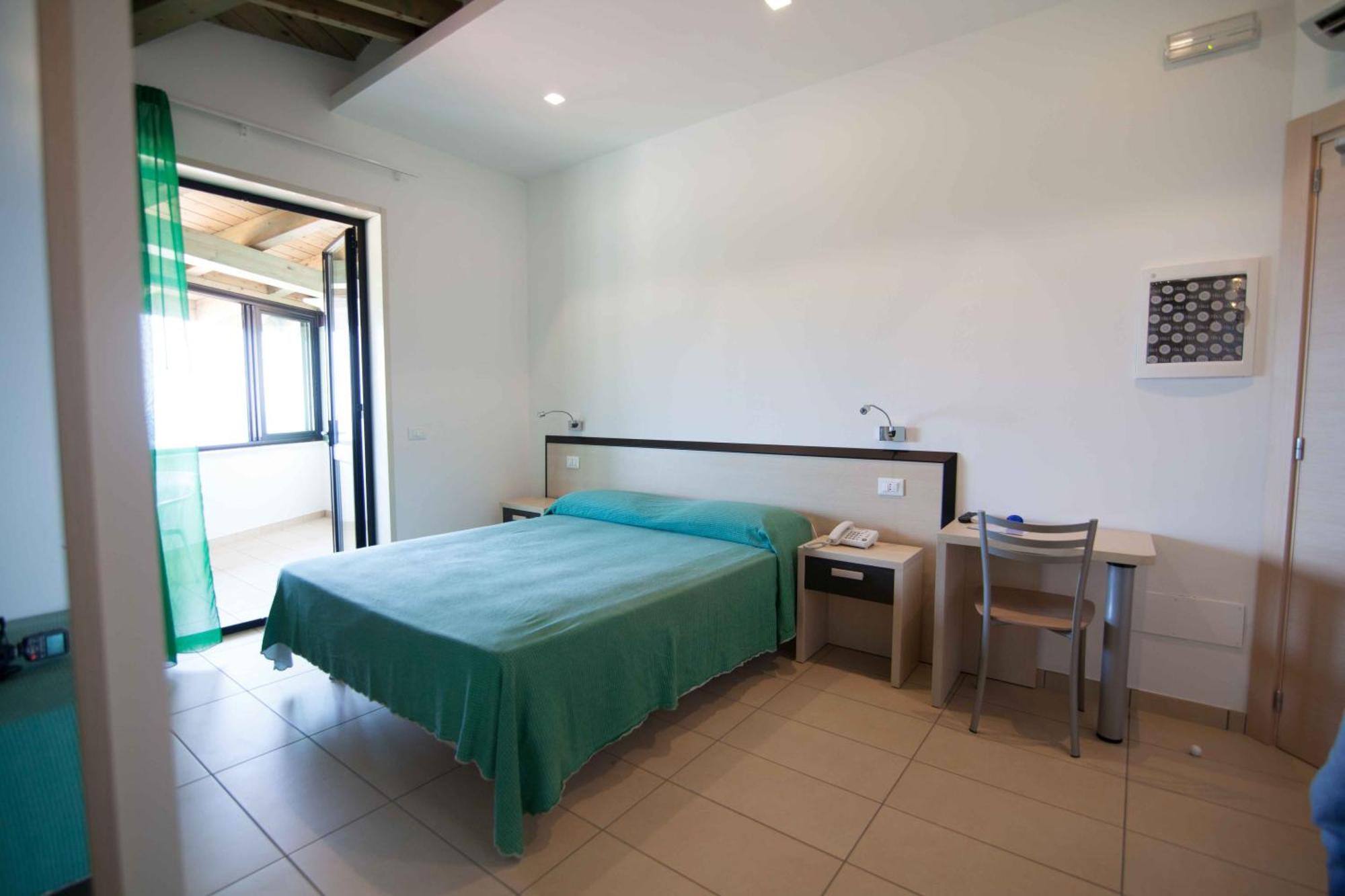 קאפו ואטיצ'אנו Hotel Marinella מראה חיצוני תמונה