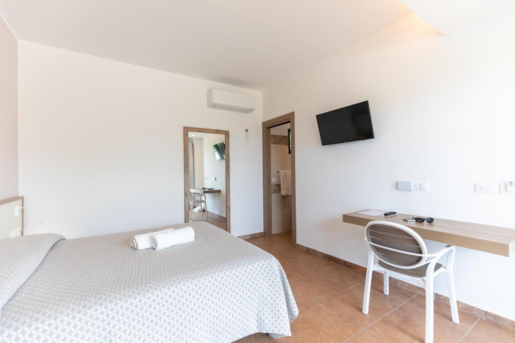 קאפו ואטיצ'אנו Hotel Marinella מראה חיצוני תמונה