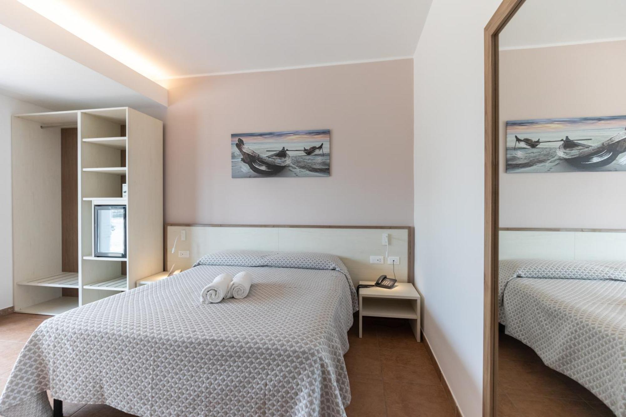 קאפו ואטיצ'אנו Hotel Marinella מראה חיצוני תמונה
