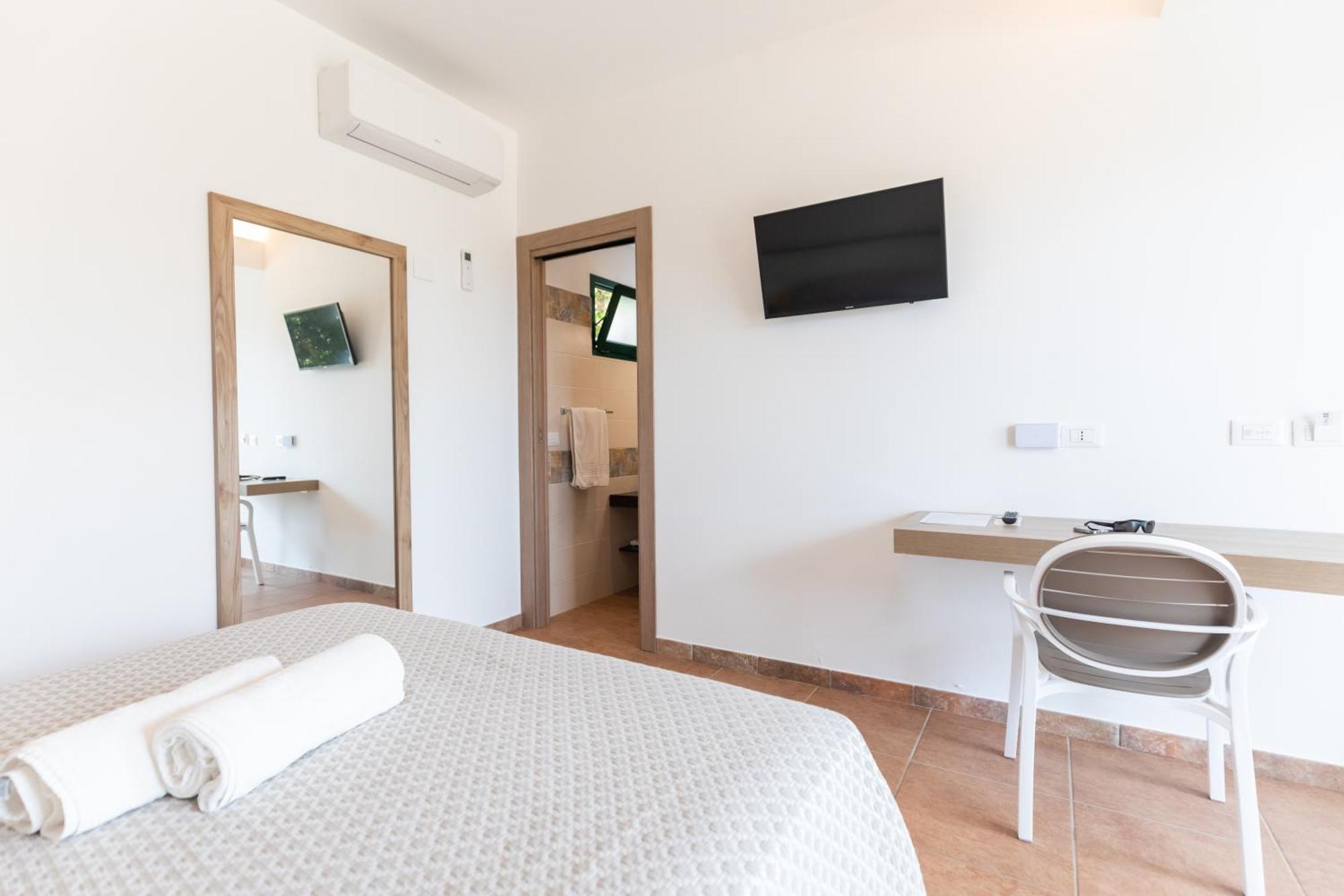 קאפו ואטיצ'אנו Hotel Marinella מראה חיצוני תמונה