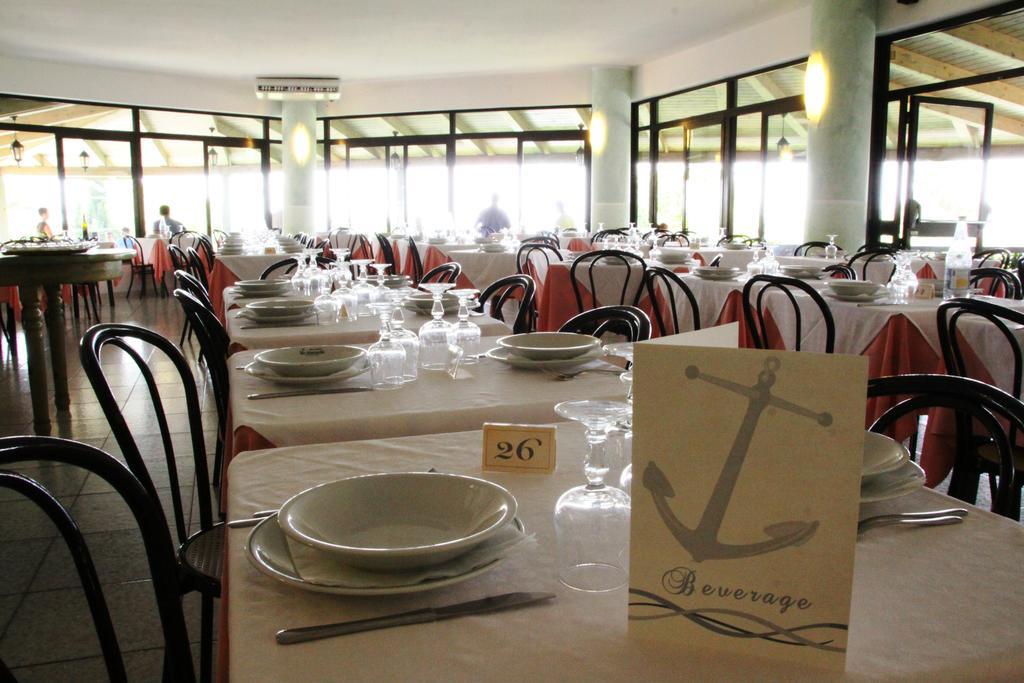 קאפו ואטיצ'אנו Hotel Marinella מראה חיצוני תמונה